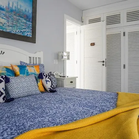 Lamar Luxury Penthouse With Jacuzzi Appartement Puertito de Guimar